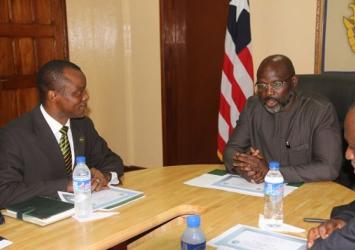 President Weah in a meeting with members of the Liberia Bankers AssociationExecutive Mansion Photo